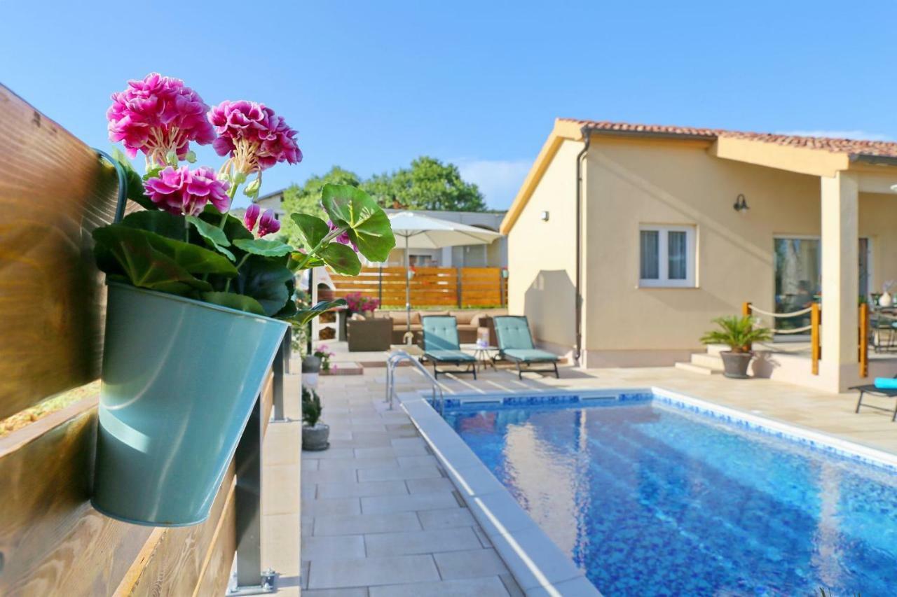 Villa Punta Garden Pool House à Posedarje Extérieur photo